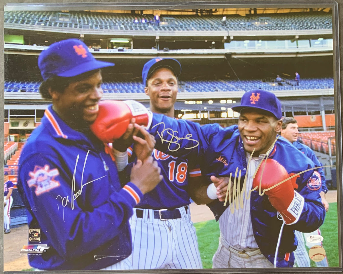 Dwight Gooden New York Mets Autographed 16 x 20 Pitching Photograph