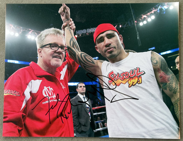 COTTO, MIGUEL & FREDDY ROACH SIGNED PHOTO