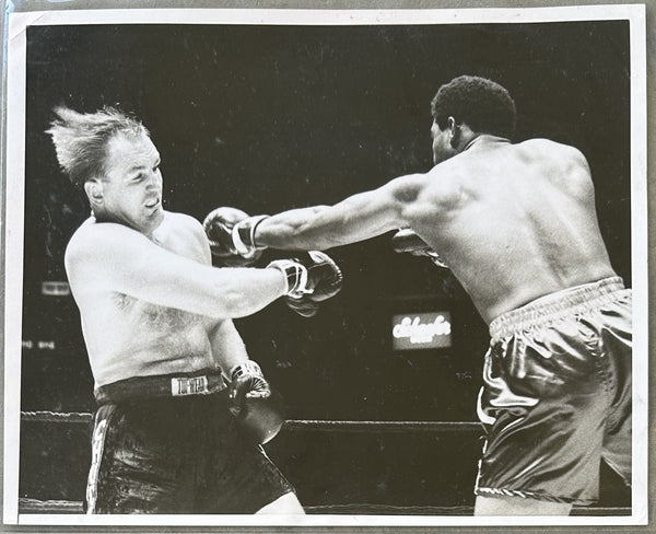 FOREMAN, GEORGE-CHUCK WEPNER ORIGINAL TYPE 1 WIRE PHOTO (1969)