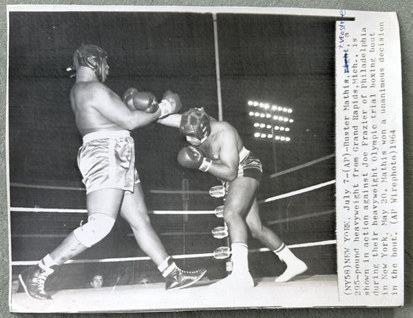 FRAZIER, JOE-BUSTER MATHIS OLYMPIC TRIALS WIRE PHOTO (1964)