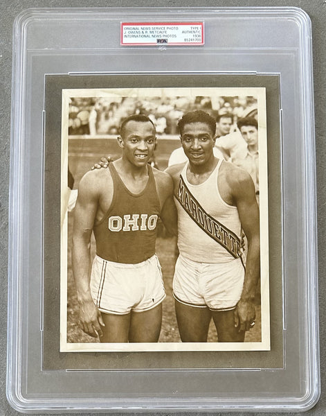 OWENS, JESSE & RALPH METCALFE ORIGINAL TYPE 1 PHOTOGRAPH (1936-OLYMPIC TRYOUTS-PSA/DNA)