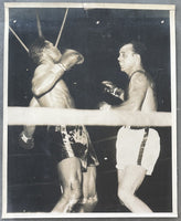 ROBINSON, SUGAR RAY-STEVE BELLOISE ORIGINAL LARGE FORMAT PHOTO (1949)