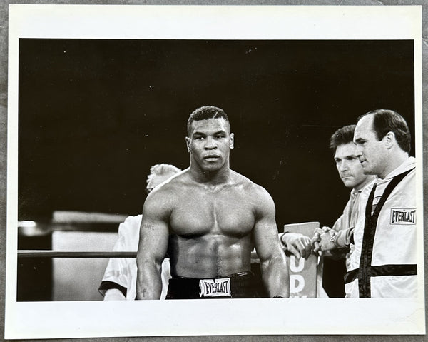 TYSON, MIKE ORIGINAL TYPE 1 PHOTOGRAPH (1986-PRE FIGHT)