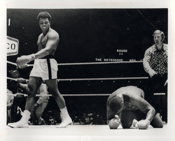 ALI, MUHAMMAD-BUSTER MATHIS WIRE PHOTO (1971-11TH ROUND) – JO Sports Inc.